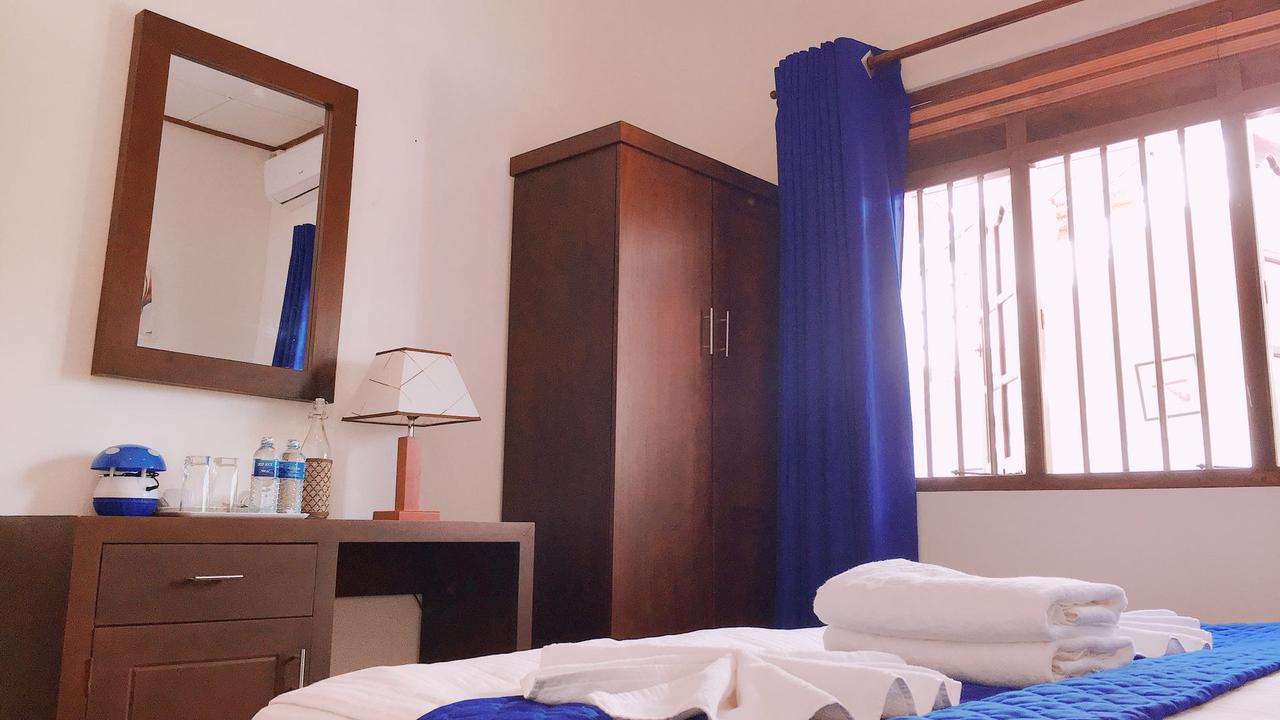 Blue Whale Holiday Hotel Mirissa Exterior photo